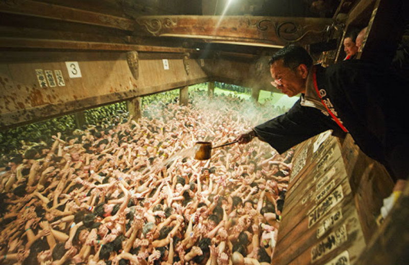 naked festival japan 1