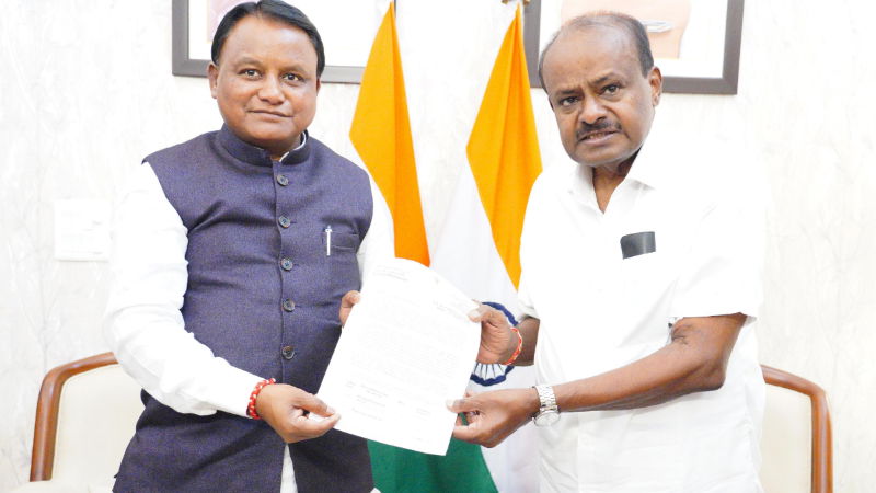 HD Kumaraswamy Mohan Charan Majhi