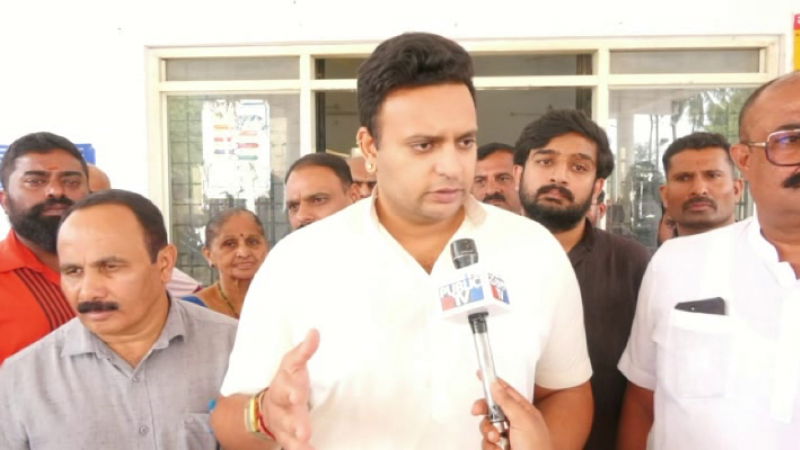 Yaduveer Wadiyer