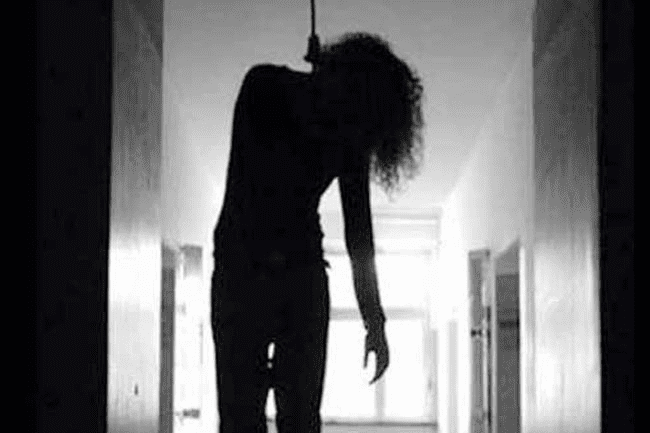 Hanging a woman Sardasht inTurkey