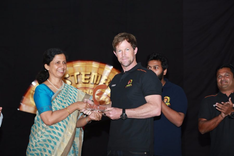 Jonty Rhodes.jpg 2