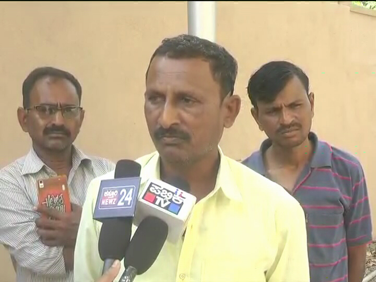 MNG ALVAS STUDENT DEATH 6