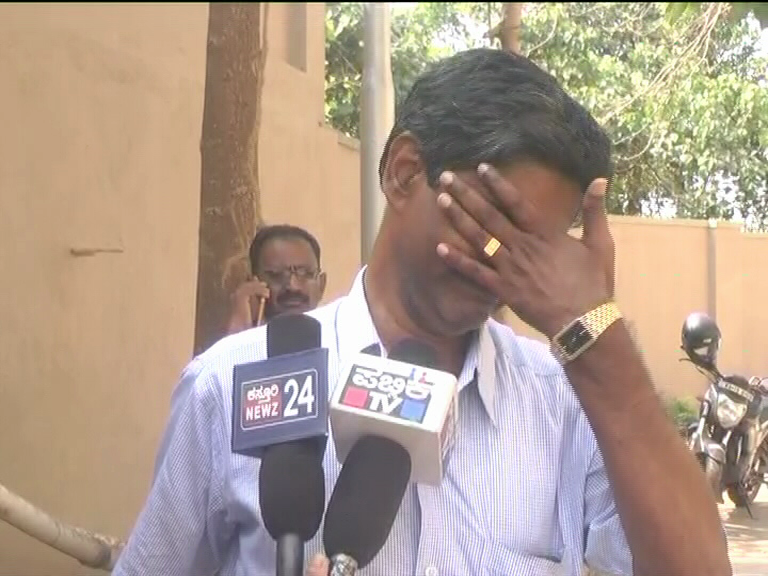MNG ALVAS STUDENT DEATH 7