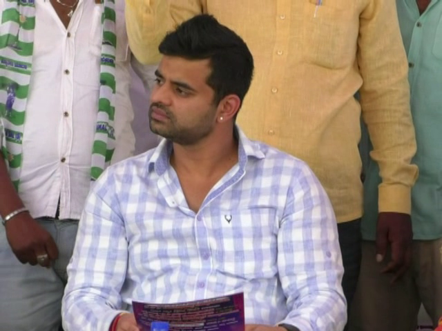 Prajwal Revanna 4