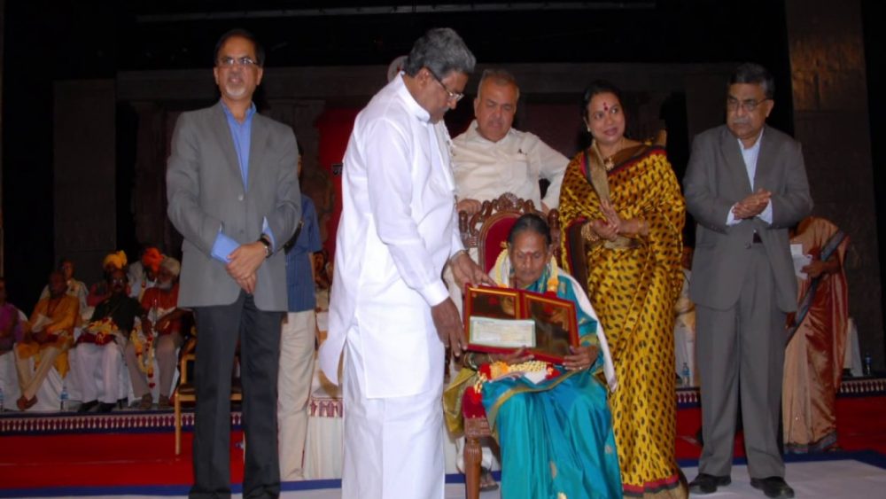 Sulagitti Narasamma 1