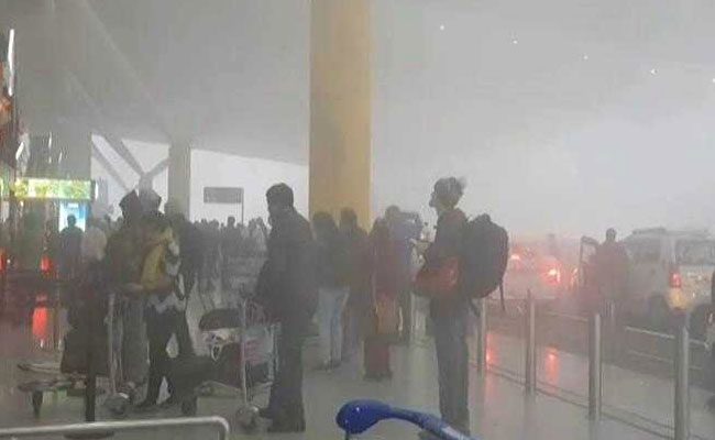 delhi airport fog
