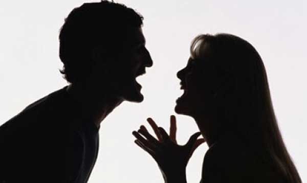 HUSBAND WIFE FIGHT