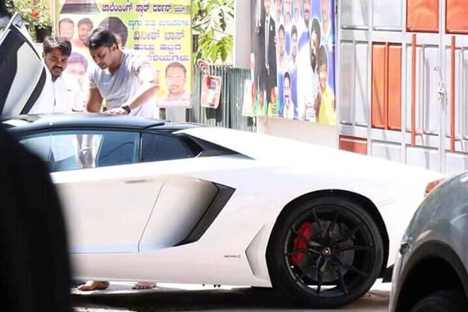 lambo car