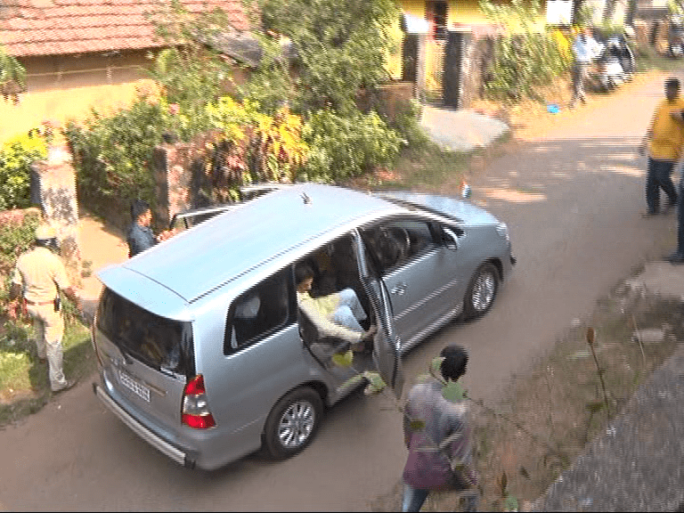 mng ananth kumar hegde visit depak home 1