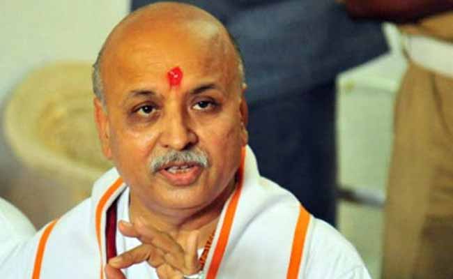 praveen togadia 1 2