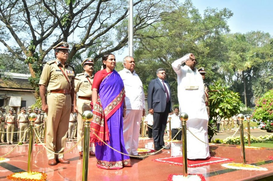 siddaramaiah with police 3