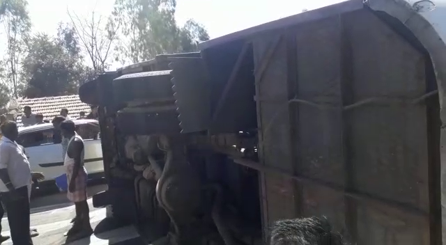 BUS PALTY 2
