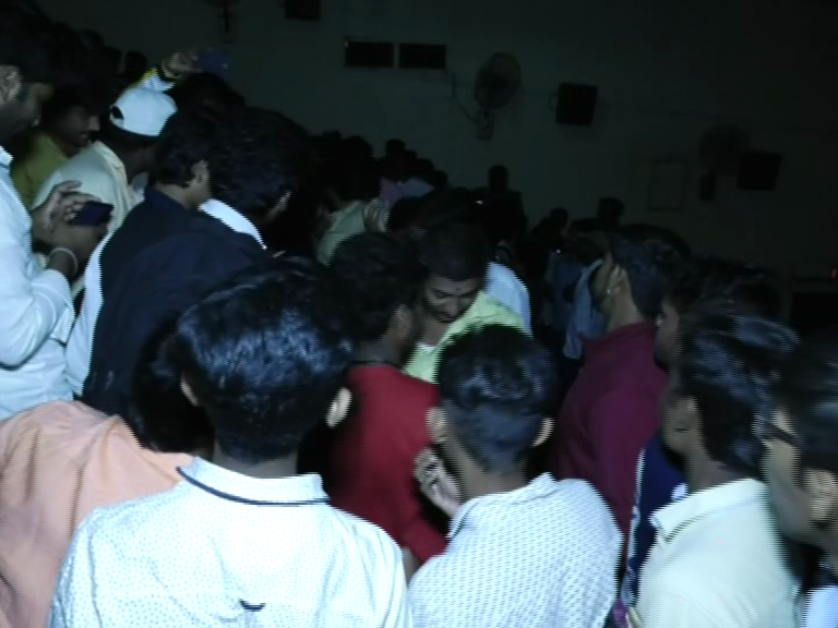 DHRUVA SARJA 12