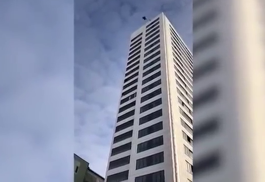 Parachute 2