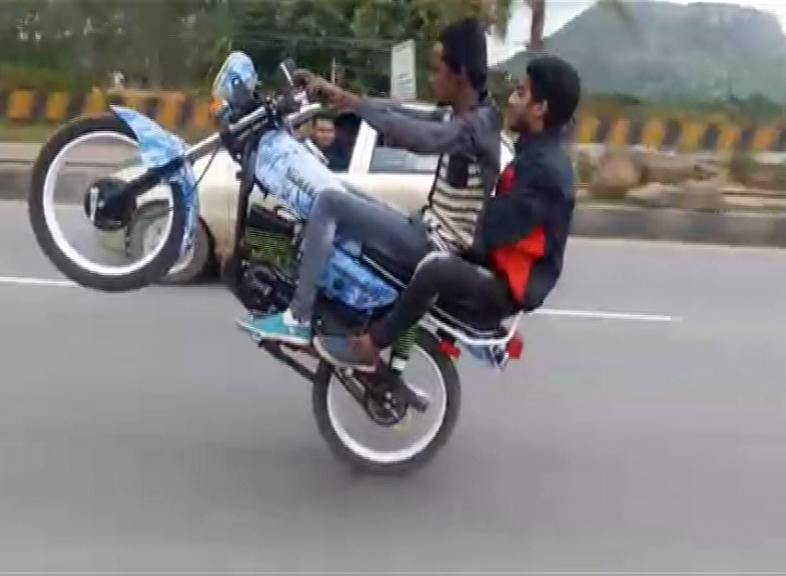 TMK WHEELING AV 6