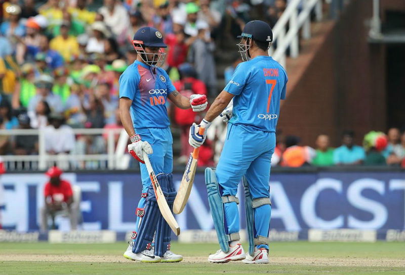 dhoni 4