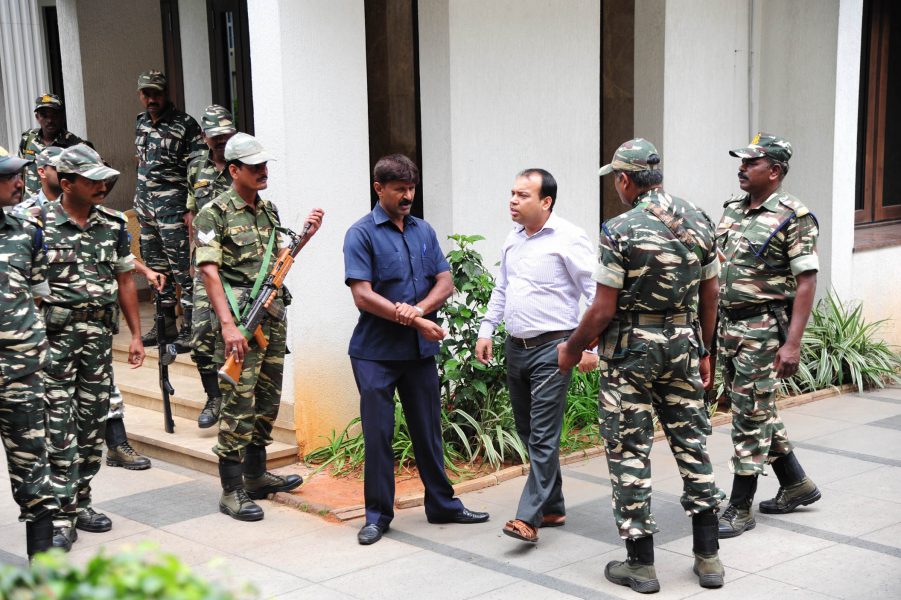 dk shivakumar it raid 5