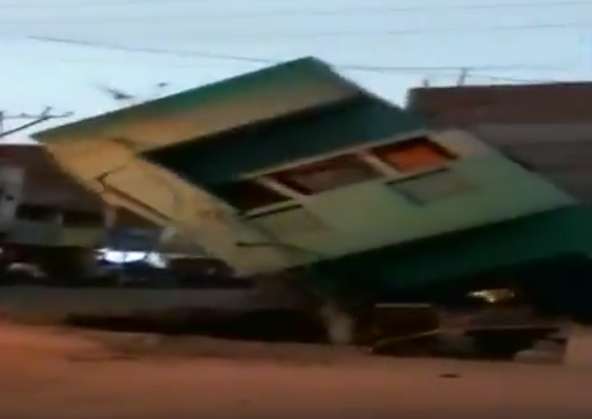 house collapse 1