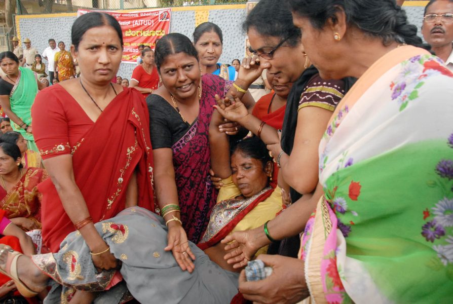 mid day meal workers protest 4