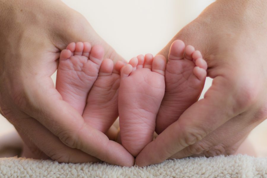 twins feet