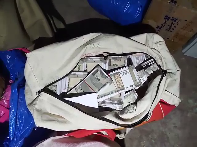 Fake Note 1