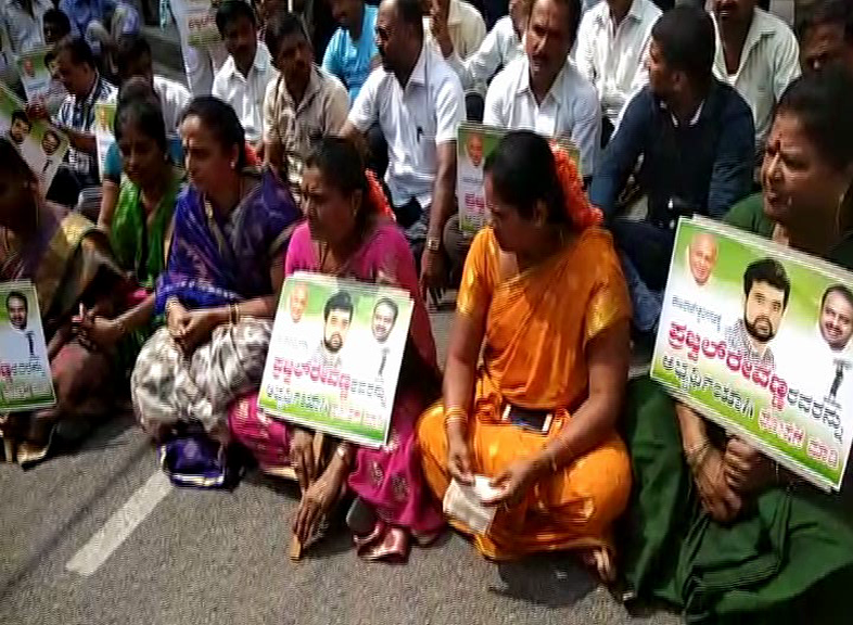 Prjwal Revanna Protest 1