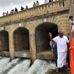 HD KUMARASWAMY with swamiji krs dam