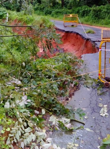 MDK KERALA ROAD BUND AV 1