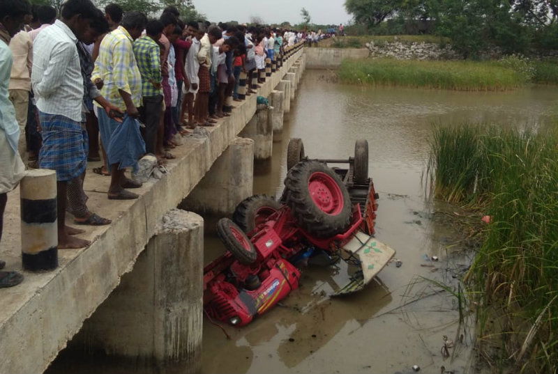 YGR TRACTOR PALTI AV 2