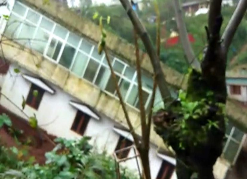 house collapse 2