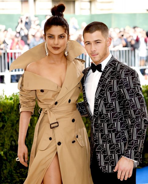 2 Priyanka Chopra Nick Jonas met gala