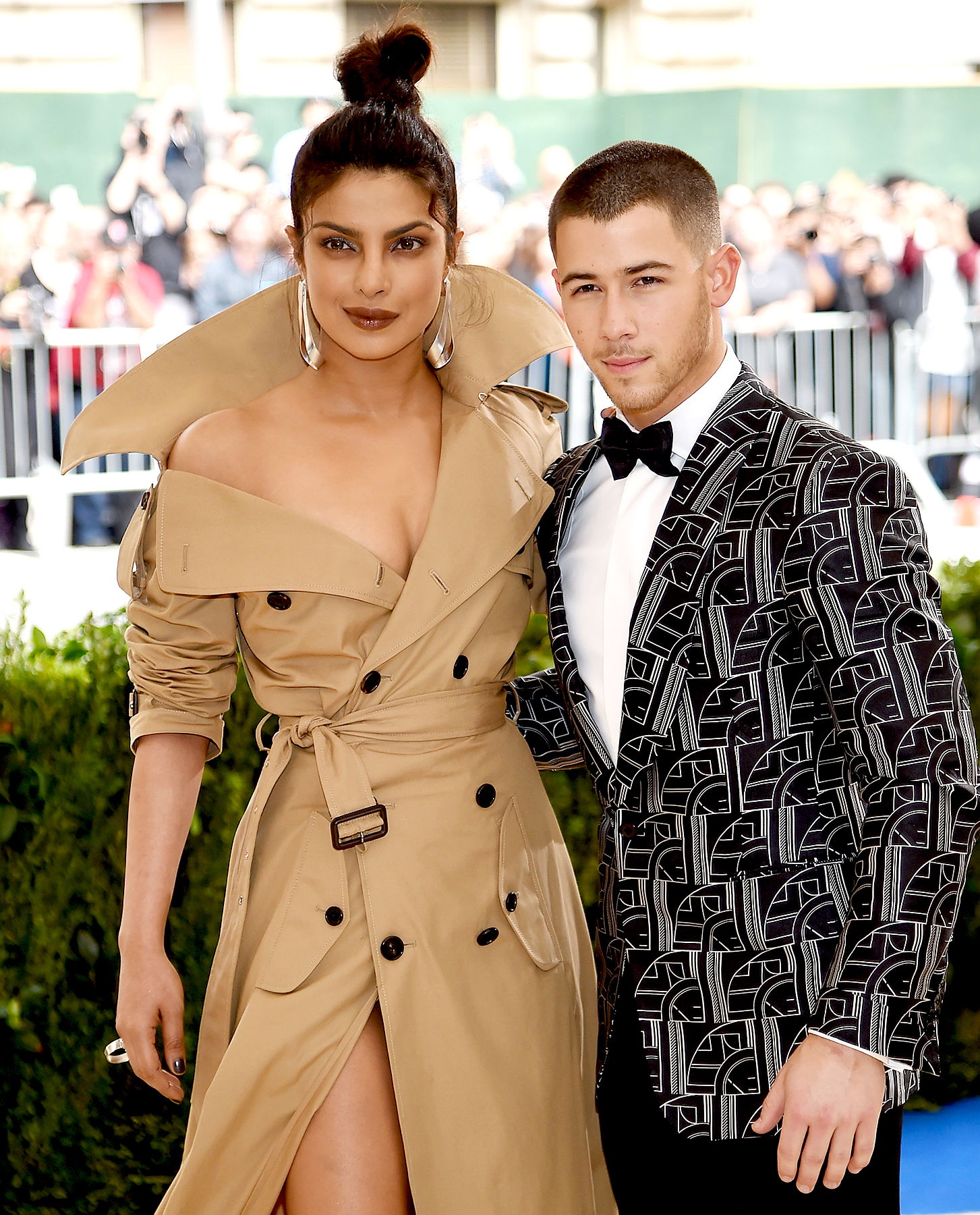 2 Priyanka Chopra Nick Jonas met gala