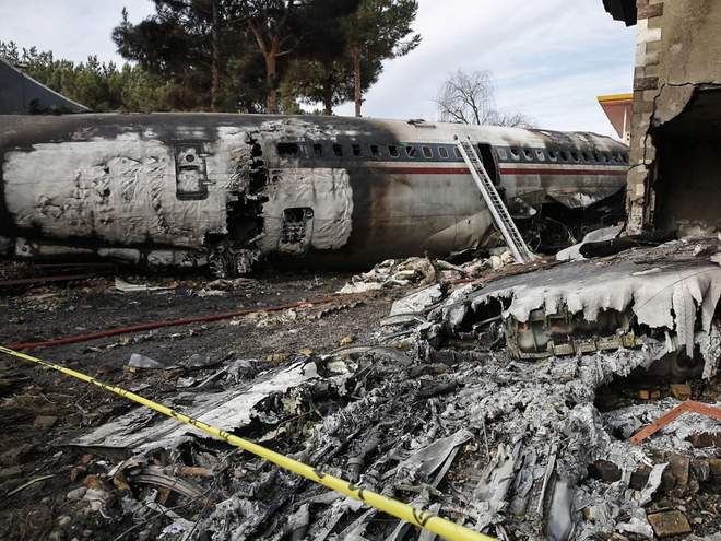 Iran plane crash2