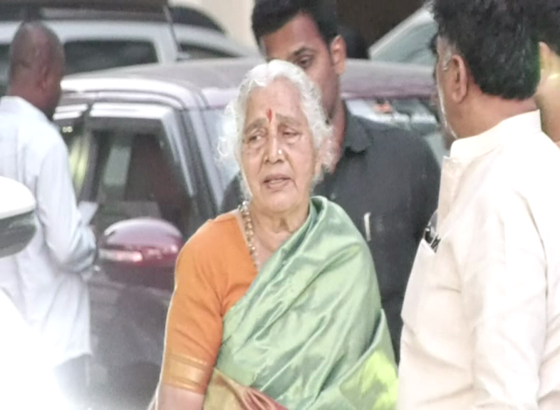dk shivakumar mother gowramma 3