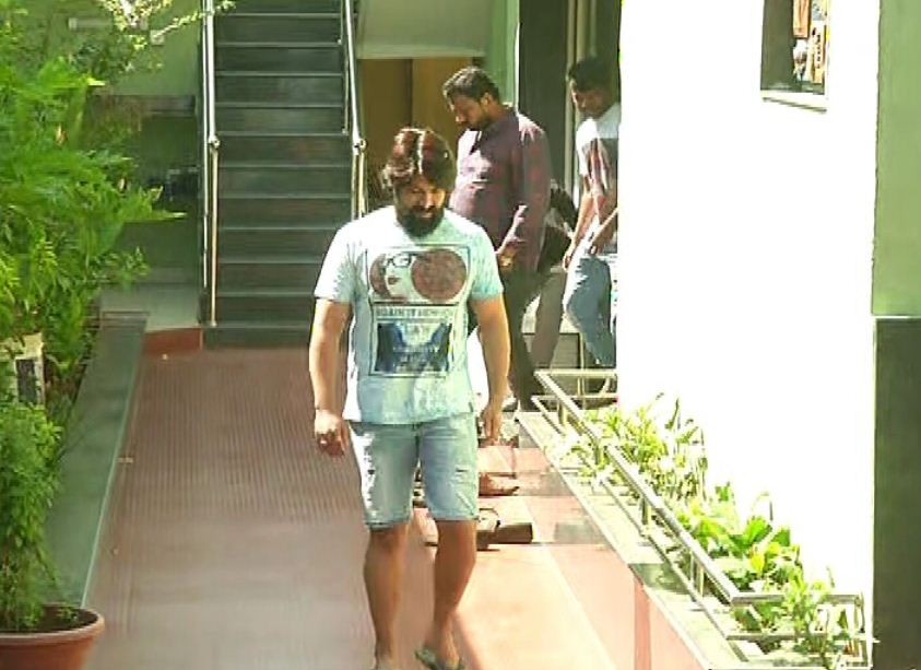 yash radhika
