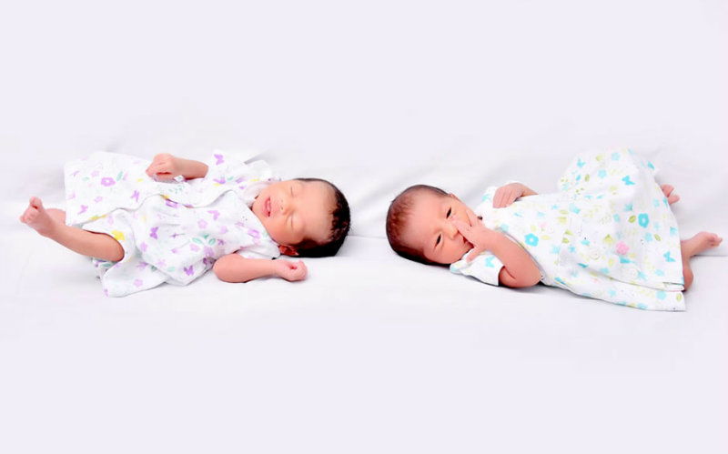 irom harmila Twin children