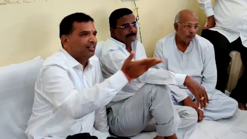 jarakiholi meeting