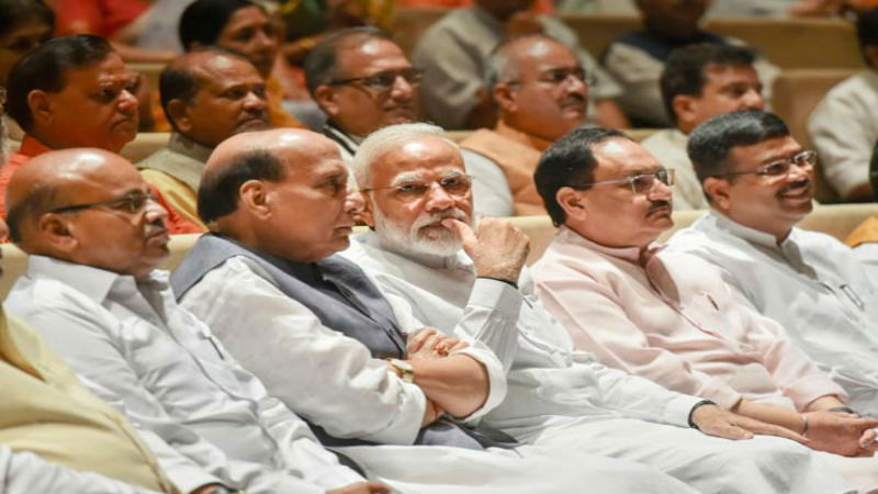 modi gandhi 3 1