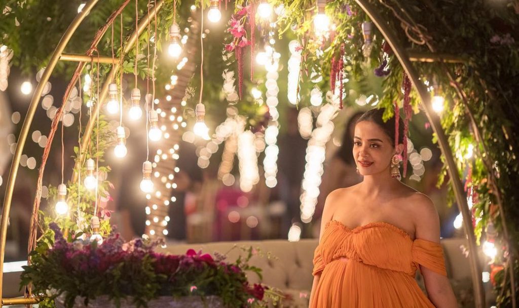 surveen chawla e1569322976709