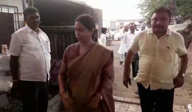lakshmi hebbalkar B