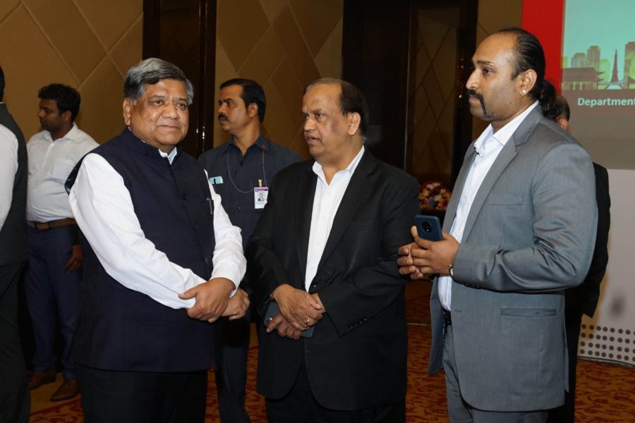 Invest Karnataka Pralhad Joshi Jagadish Shettar 6