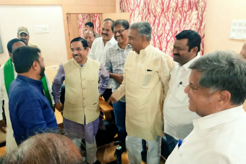 Mahadayi Dispute All Party Meeting In hubballi 4