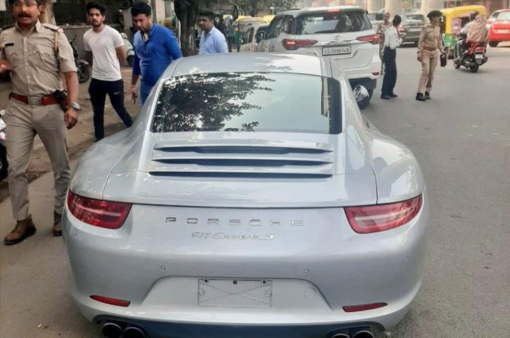Porsche 911 b