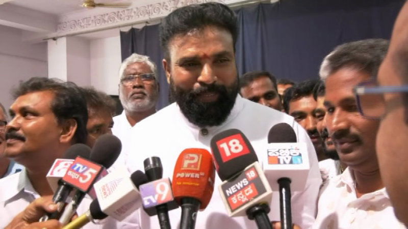 B. Sriramulu A