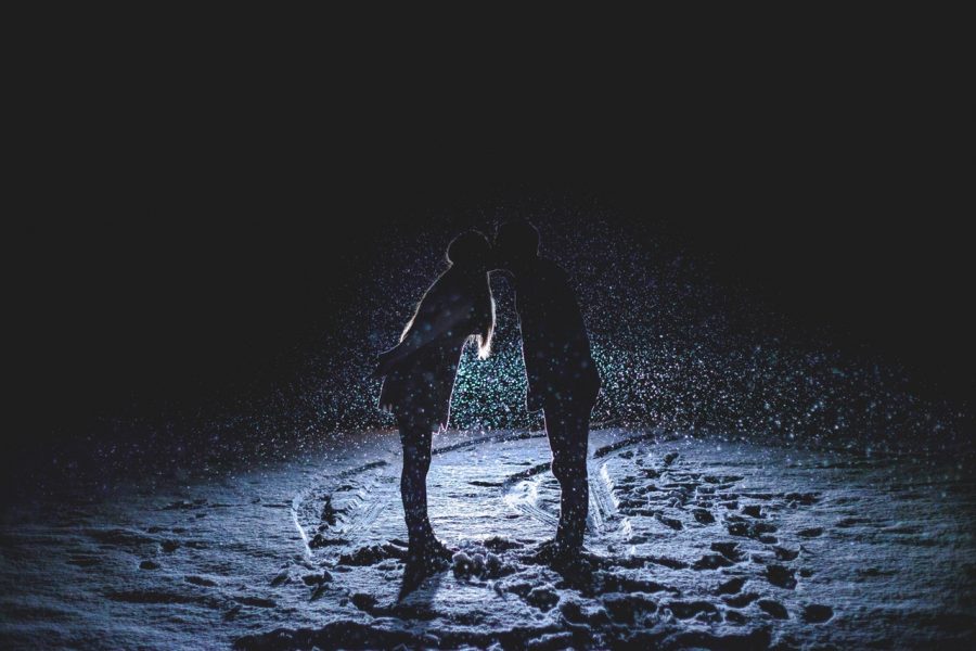 KISSING 2