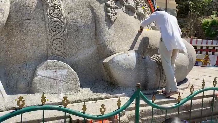 mys nandi statue