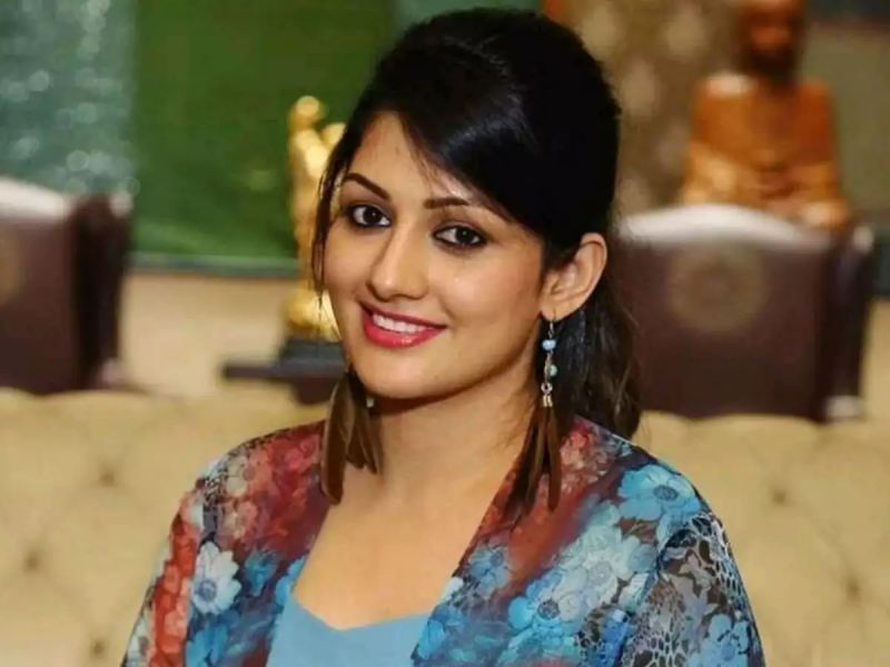 RADHIKA 4