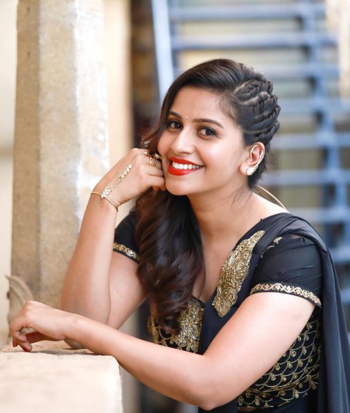 anchor anushreeofficial 50882620 536530203508371 4765357537735673253 n