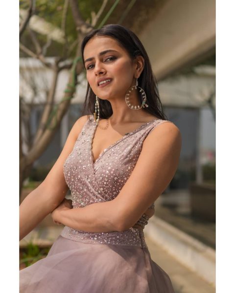 shraddhasrinath 89964823 145796270015436 6008523160611312839 n