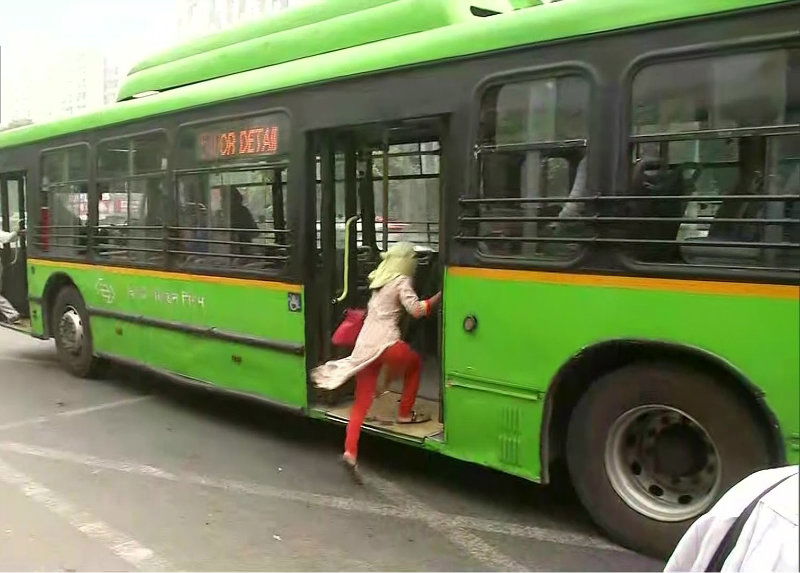 Delhi bus d